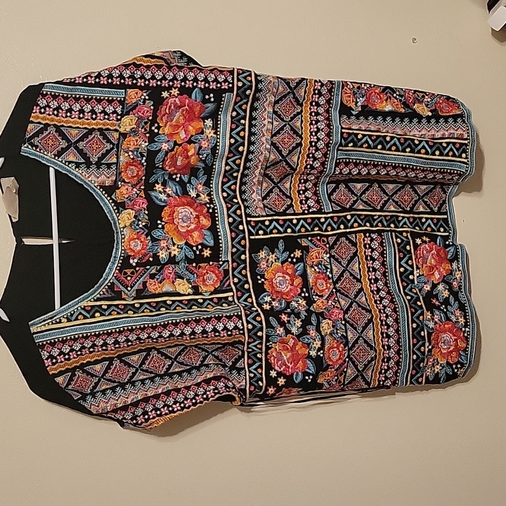 Savannah Jane Embroidered Short Sleeve Blouse